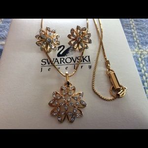 SWAROVSKI GOLD CZ NECKLACE AND EARRINGS SET